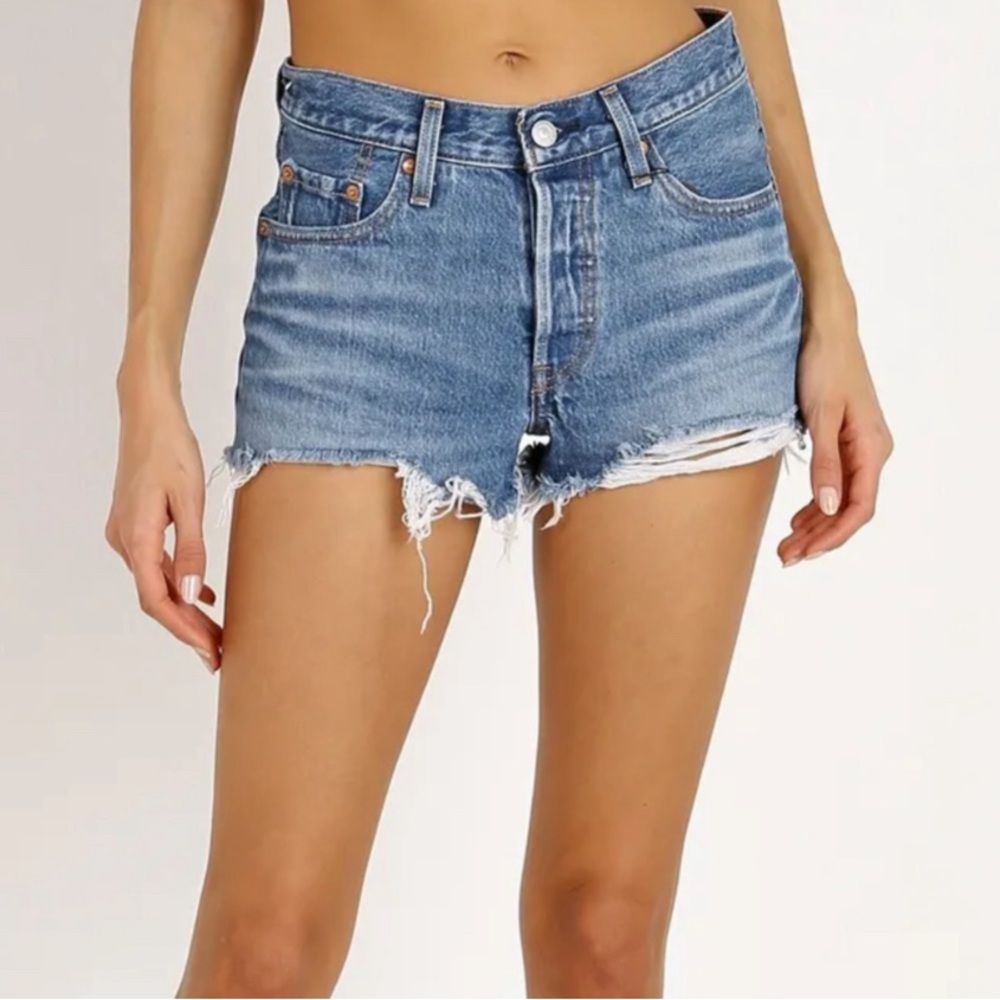 Levi Jean Shorts - Mid Rise 501